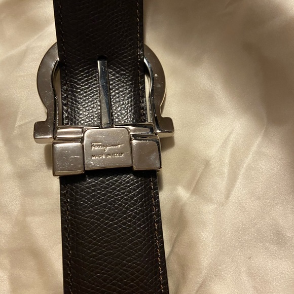 Salvatore Ferragamo
Men's Reversible Leather Belt - Picture 4 of 10